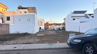 Terrain résidentiel à Brenes. Imagina un solar 152 metros cuadrados en brenes a escasos minuto