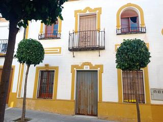 Terrain résidentiel à Centro. Finca urbana con casa histórica en el centro de bormujos, zona p