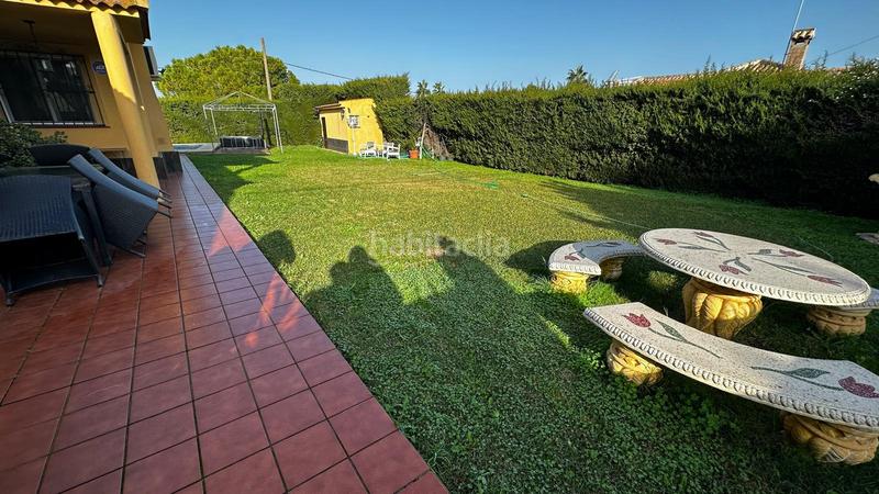 Foto 89d9904f-3c82-407d-af42-a5b365112a24. Chalet magnífico chalet en una sola planta, con salón comedor con chimenea, salón solarium, 4 dormitorios con armarios empotrados, el dor en Espartinas