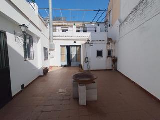 Casa aparellada a Olivares. Sin gastos para el comprador. oportunidad de inversión en el cen