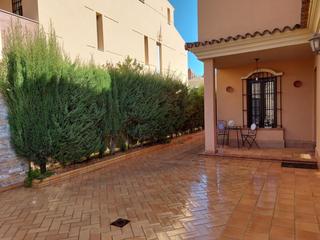 Chalet en Coria del Río. Vendo chalet independiente en coria del rio