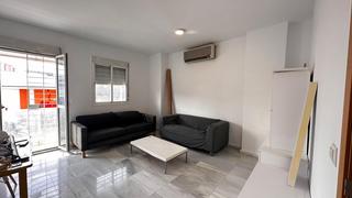 Appartement à El Plantinar - Avda. La Paz - El Juncal. Se vende piso reformado en ronda tamarguillo.  se ofrece especta