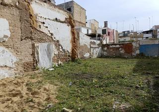 Terreny residencial a Coria del Río. Vendo parcela en coria del rio