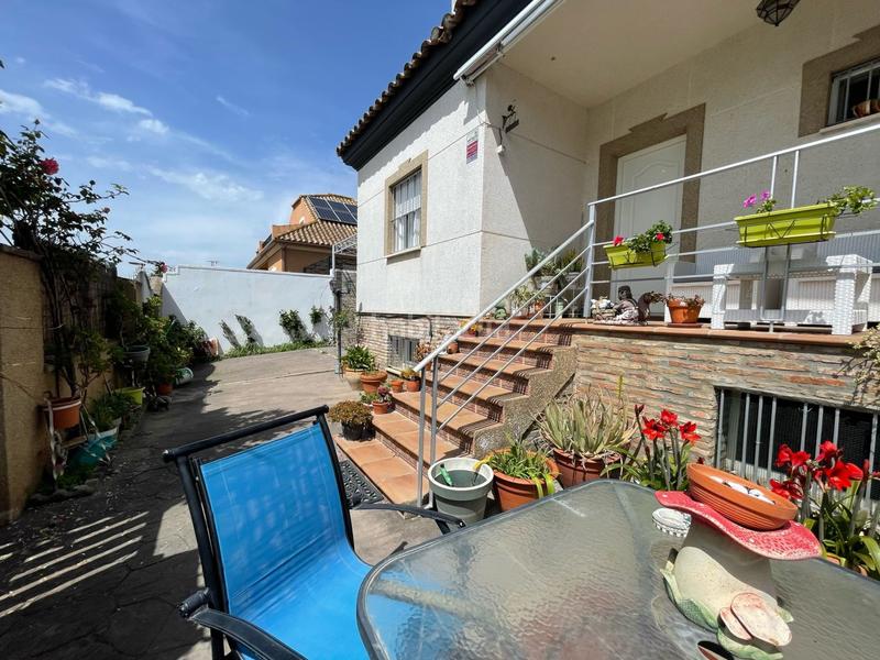 Foto 01157c08-2774-48e0-a4a3-5398bd8843e7. Chalet precioso, chalés independiente, en una de las mejores zonas de la localidad , con todo lo necesario a la mano, buen a en Almensilla