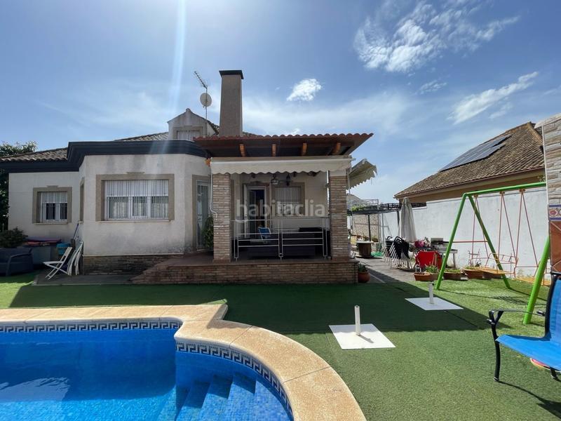 Foto 35e63a31-2b6b-4171-873c-3d20486c0951. Chalet precioso, chalés independiente, en una de las mejores zonas de la localidad , con todo lo necesario a la mano, buen a en Almensilla