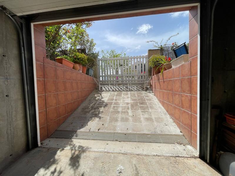 Foto dad316d2-6fcd-4438-966e-cf46016f5c78. Chalet precioso, chalés independiente, en una de las mejores zonas de la localidad , con todo lo necesario a la mano, buen a en Almensilla