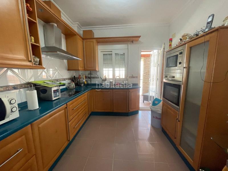 Foto eee14915-a9b0-4441-ab48-0155973d0be5. Chalet precioso, chalés independiente, en una de las mejores zonas de la localidad , con todo lo necesario a la mano, buen a en Almensilla