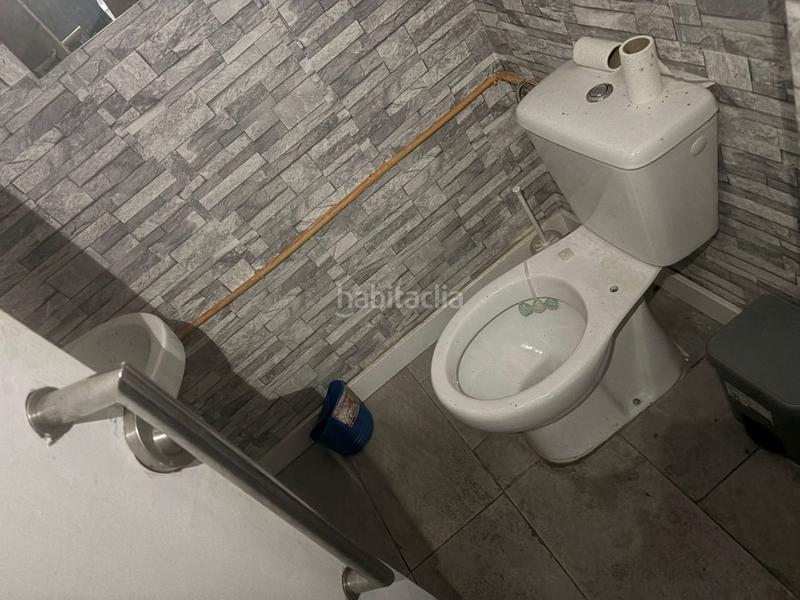 Foto 48c1bea2-5424-4c71-9d95-85c08afdae20. Location local commercial avec chauffage dans Arenal - Museo Sevilla