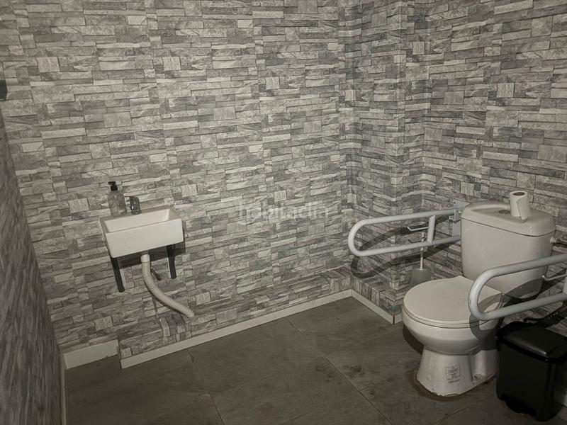 Foto b0ae1494-b3dc-4162-a878-baf4b628f643. Rent business premise with heating in Arenal - Museo Sevilla