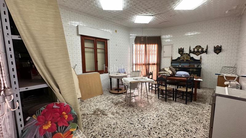 Foto 3e29d217-332d-4be6-8631-ee682cbd4038. Casa adossada amb aparcament a Salteras