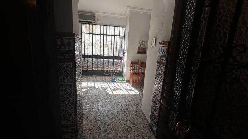 Foto b6146ff1-46b8-4951-abe2-3160ddc311e7. Casa adossada amb aparcament a Salteras