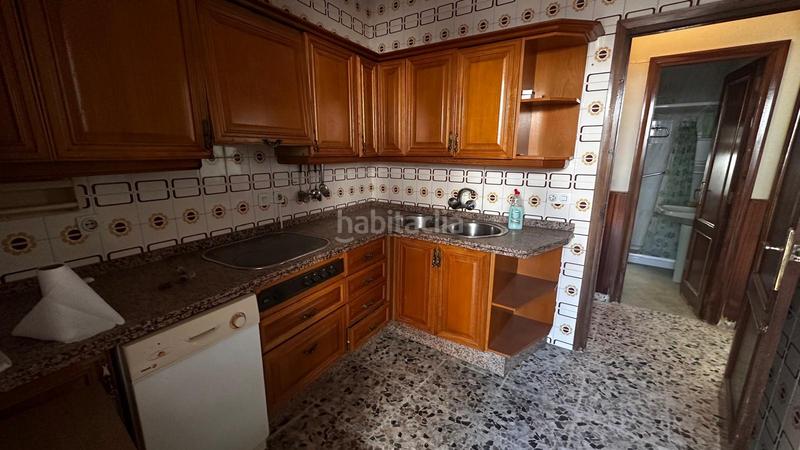 Foto fdcc1a1a-e4d4-4b4d-9ee6-86a17878f287. Casa adossada amb aparcament a Salteras