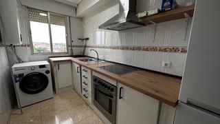 Pis a Coria del Río. Piso en venta en  el centro de coria del rio, 3 habitaciones, re
