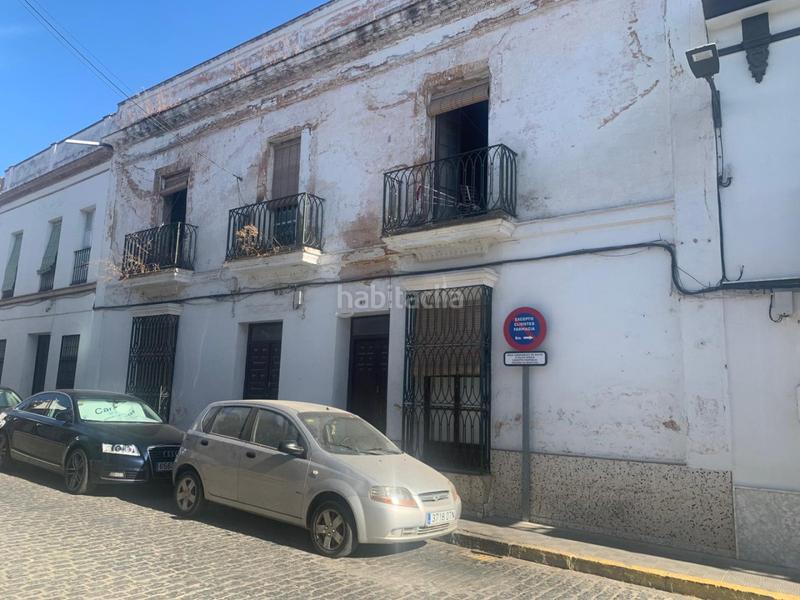 Foto c6a28dd8-b5f3-4e20-a96e-2b0800b44a7a. Casa vivienda construcción antigua para reformar en el centro , ideal para quienes buscan un proyecto de reforma o inversión. en Moguer