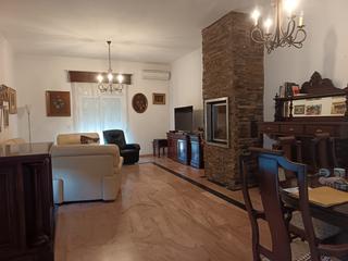 Chalet à Valencina de la Concepción. Gran oportunidad de chalet independiente en valencina de la conc