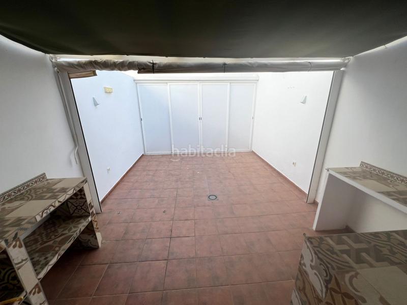 Foto 522ce785-2227-4bd7-82af-eeb14466f267. Casa pareada acogedora casa pareada con patio, terrazas y placas solares! en Aznalcázar