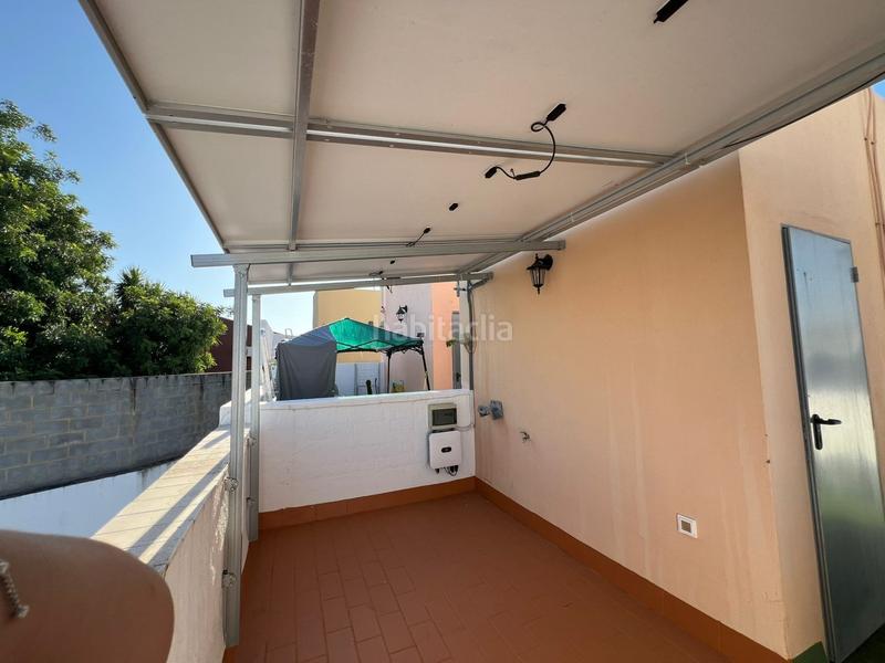 Foto 9c5d59f6-4a3e-469b-9f2b-30e8ce53a816. Casa pareada acogedora casa pareada con patio, terrazas y placas solares! en Aznalcázar