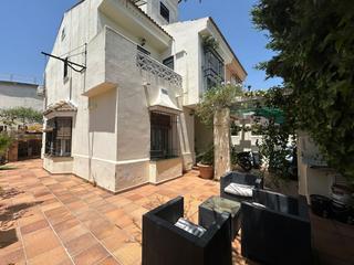 Maison jumelée à Gines. Estupenda casa pareada en gines, urbanización las brisas, guadal