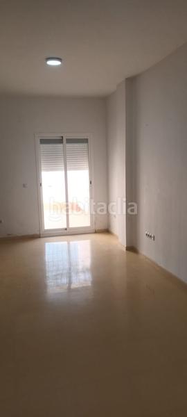 Foto 0cd9bf8a-0769-4d96-b7f3-8e86c8f862b9. Piso no te pierdas esta oportunidad única ! presentamos este encantador piso de una planta, con 60 metros en Valencina de la Concepción