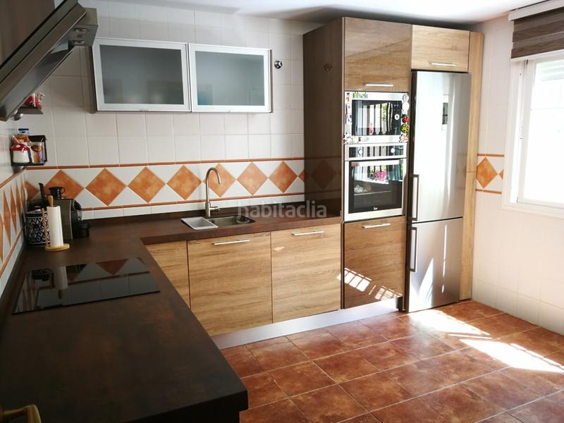 Foto 5f446a14-6068-4e15-bca7-53aabfe09c87. Casa pareada chalet pareado ,zona tranquila y rodeado de naturaleza en Bormujos