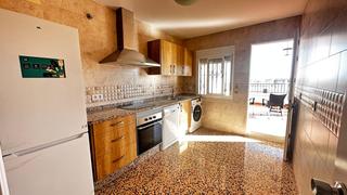 Location Appartement à Hacienda la Cartuja. Se alquila magnifico piso en centro de tomares con terraza