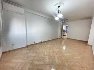 Appartement à Castilleja de la Cuesta. Amplio piso junto al centro de castilleja de la cuesta, con todo