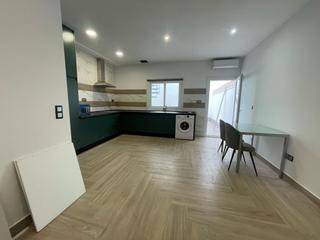 Location Appartement à Castilleja de la Cuesta. Precioso, apartamento de estrenar, totalmente reformado, cocina