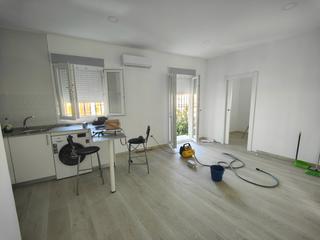 Miete Etagenwohnung in Valencina de la Concepción. Bonito apartamento a estrenar, disponible para primeros de octub
