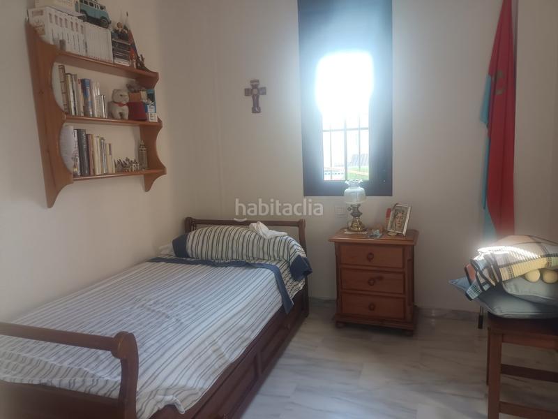 Foto 307111d0-1dc7-41c3-a599-27b7ef27e4ec. Casa a schiera con riscaldamento parcheggio in Castilleja de la Cuesta