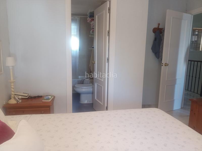 Foto 4ceeb293-7bd7-4ac2-9ba3-081c2c8d09ec. Casa a schiera con riscaldamento parcheggio in Castilleja de la Cuesta