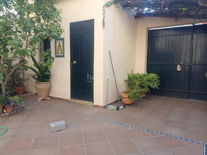 Foto 54d19d8a-d020-4082-b553-5e1c4674640d. Casa a schiera con riscaldamento parcheggio in Castilleja de la Cuesta