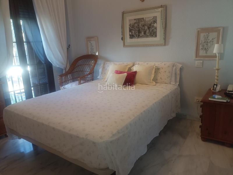 Foto af8b82e5-97ee-4541-b710-8f2995b8efab. Casa a schiera con riscaldamento parcheggio in Castilleja de la Cuesta