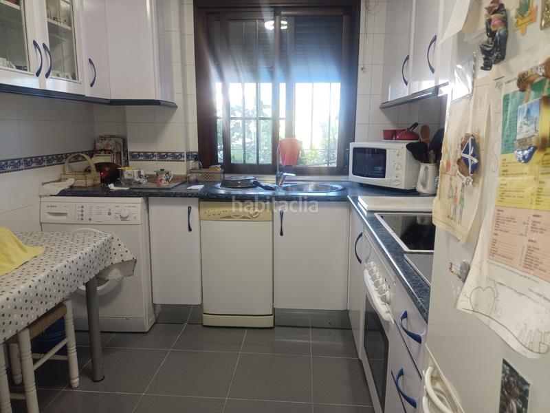 Foto d65dd34f-a154-49f5-a045-48e95a39c824. Casa a schiera con riscaldamento parcheggio in Castilleja de la Cuesta