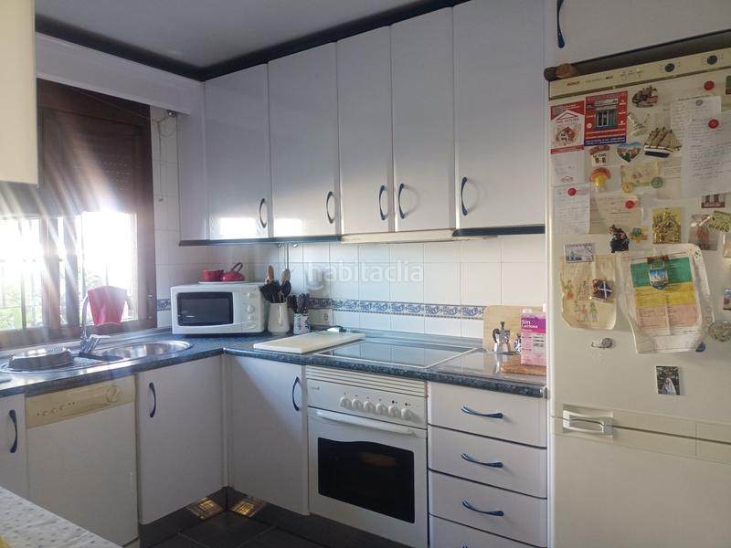 Foto e43cb8fe-f8b2-439e-9a07-45969882d101. Casa a schiera con riscaldamento parcheggio in Castilleja de la Cuesta