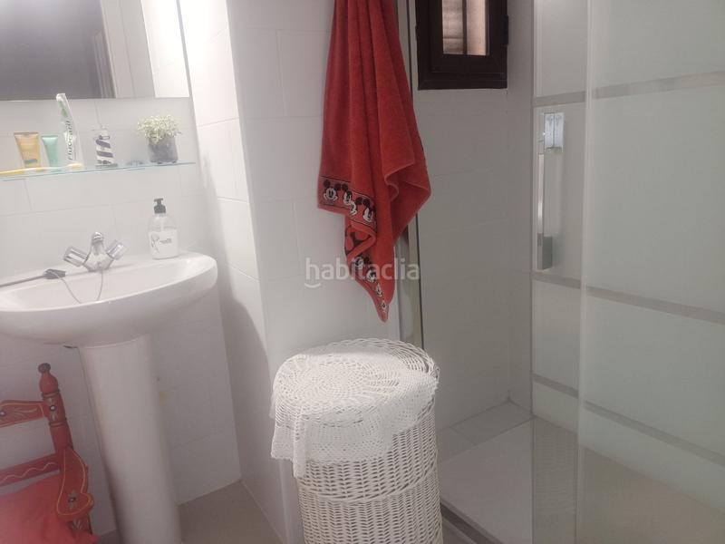 Foto f1d0f2aa-18ab-4b0a-9c06-34a9acee30f1. Casa a schiera con riscaldamento parcheggio in Castilleja de la Cuesta