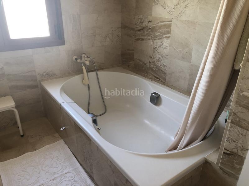 Foto c00de408-0151-41af-bc66-2561071b681e. Chalet with heating parking in Gines