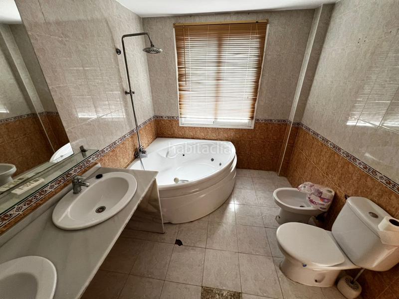 Foto 832f8f35-de86-45c4-bc1d-b51a32bf1db7. Maison jumelée avec chauffage parking dans Espartinas pueblo Espartinas