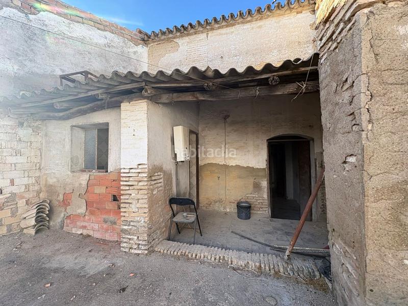 Foto a357c93b-a453-406e-bc63-f8df784dba99. Xalet amb aparcament a Salteras