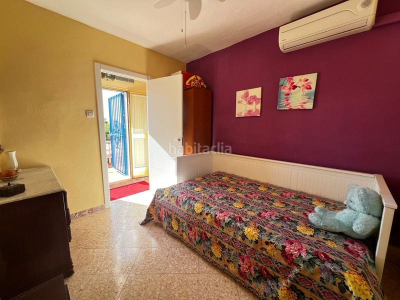 Foto 0283a8fc-1b8a-4c8c-ba6e-f6321455ddd8. Chalet  con gran parcela, piscina, cocina exterior y garaje. tranquilidad y confort. en Espartinas