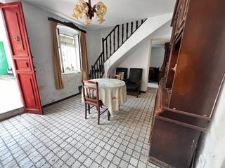 Casa a Umbrete. Encantadora casa en el corazón de umbrete con gran potencial de