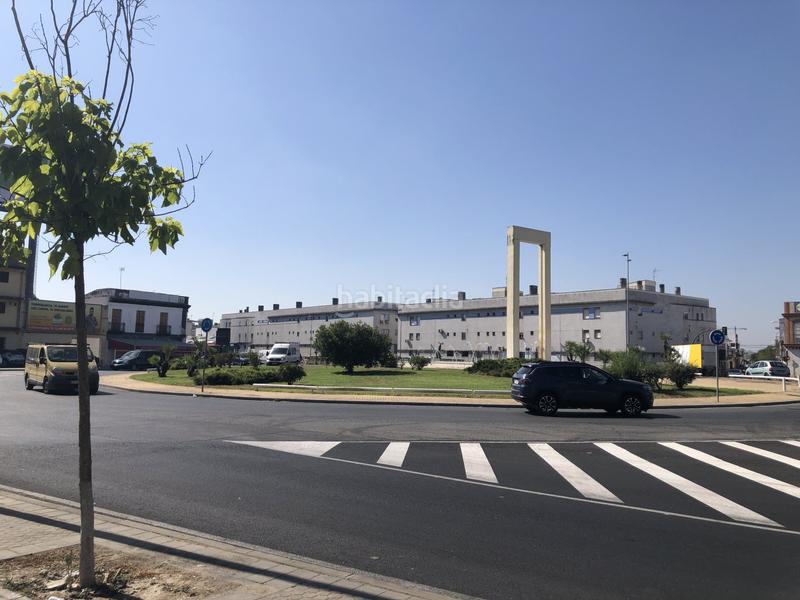 Foto 2f2c4aba-36ad-45d0-b10c-f79c4c48dac0. Alquiler local comercial no venta, ni alquiler opcion a compra, solo alquiler. local comercial en alquiler en avenida pero mingo. dispone 65 metros diáf en Sevilla