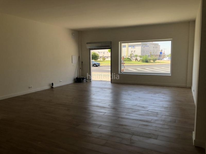 Foto eada8224-68a7-4ffd-a93e-de662837f6e4. Lloguer local comercial a Torreblanca Sevilla