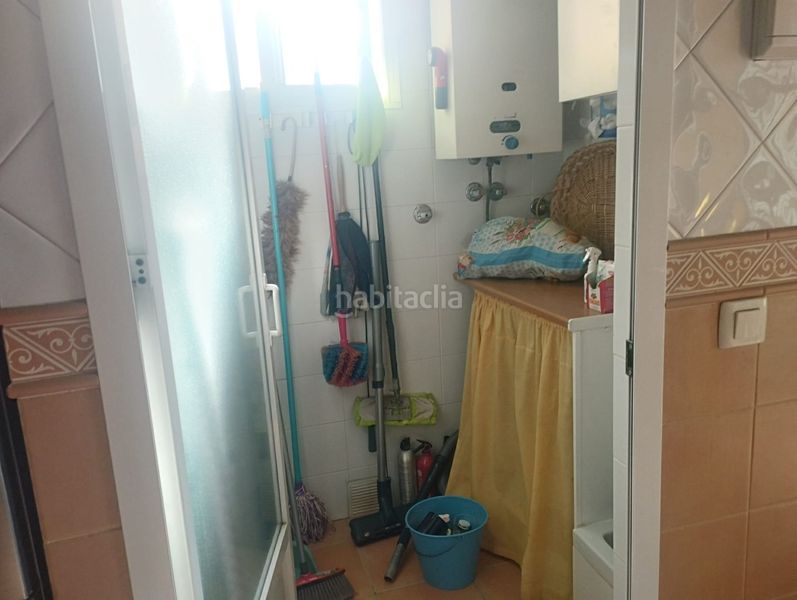 Foto 287c93af-2b6c-4e0f-922c-c5bf2e04cdbc. Xalet amb calefacció aparcament piscina a Zona Universitaria Bormujos