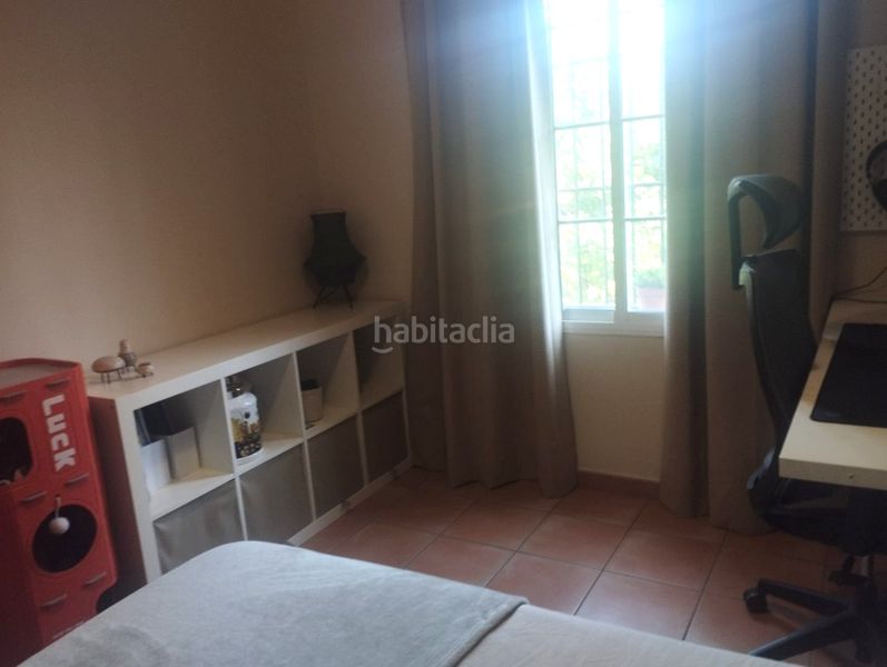 Foto 8c751980-b647-4395-a65e-8dd1288ab17e. Xalet amb calefacció aparcament piscina a Zona Universitaria Bormujos