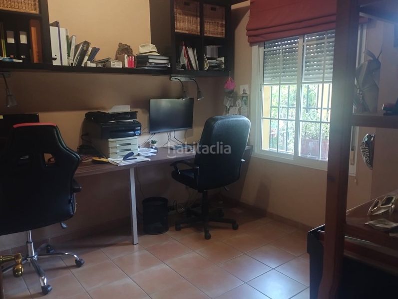 Foto a22eb574-e54f-418e-95fa-e9b21656d77b. Xalet amb calefacció aparcament piscina a Zona Universitaria Bormujos