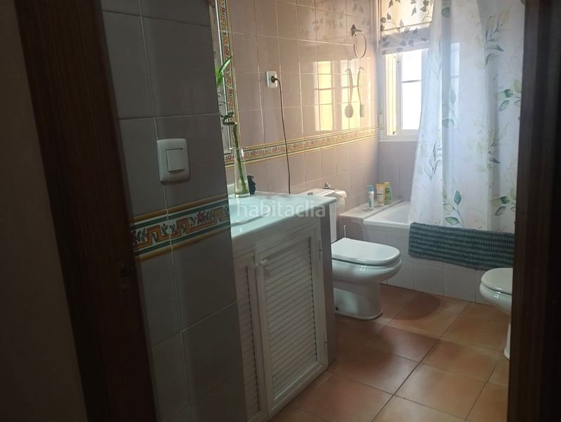 Foto ea5cc5f2-bb42-444f-aeb9-f6812204addd. Xalet amb calefacció aparcament piscina a Zona Universitaria Bormujos