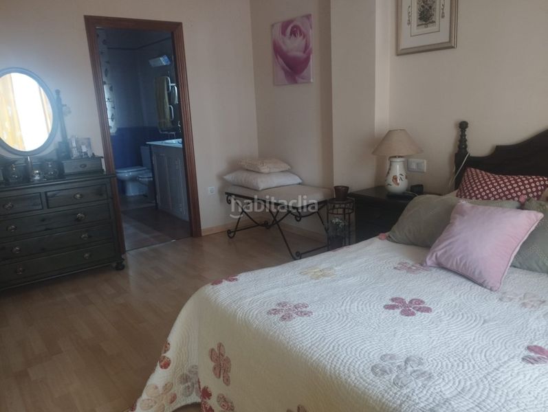 Foto f8538339-c30b-439e-88cd-5fca7abf00ba. Xalet amb calefacció aparcament piscina a Zona Universitaria Bormujos