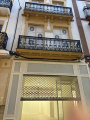 Edifici a Alfalfa - Santa Cruz. Alquiler local centro de sevilla zona prime time.