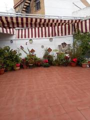 Haus in Santiponce. Casa en venta en zona céntrica de santiponce.