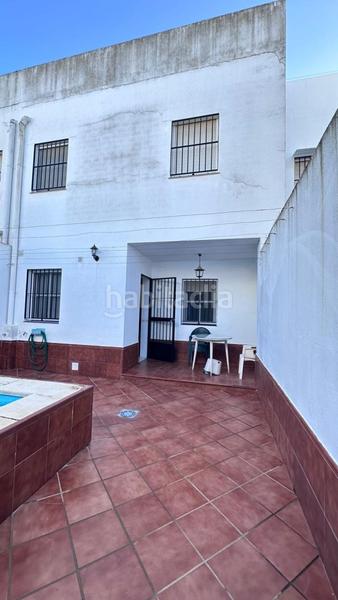 Foto 3723a7c3-ffc2-4a26-b687-85890f44a43b. Semi detached house with parking pool in Valencina de la Concepción